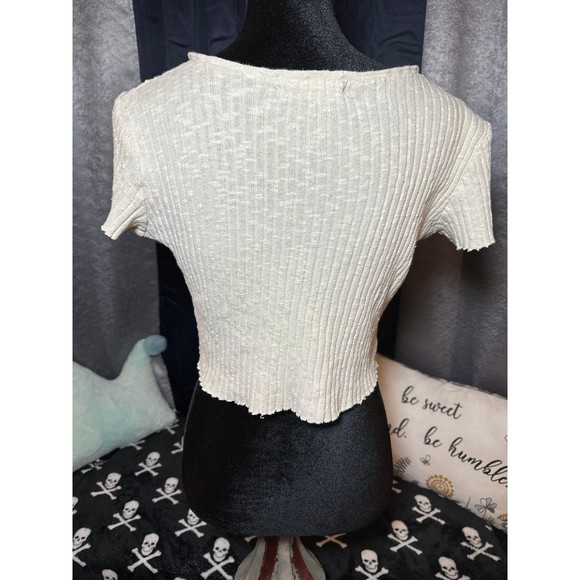 Urban Outfitters Crop top - Picture 2 of 4